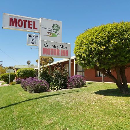Country Mile Motor Inn Forbes Exterior photo