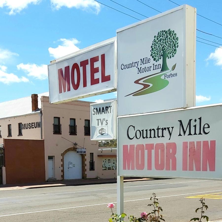 Country Mile Motor Inn Forbes Exterior photo